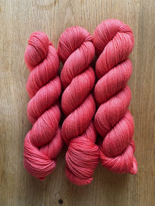  Rosy - Highland Wool Fingering