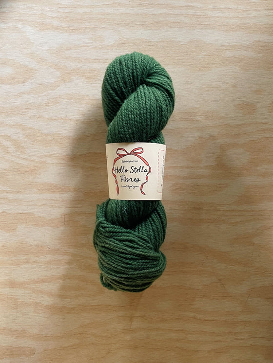 Wild Wool PEI - Evergreen (cream base)